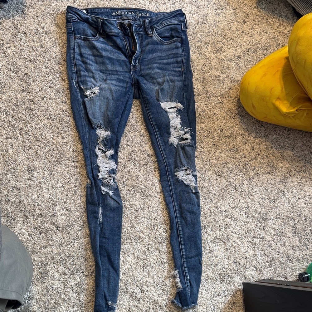 American Eagle Outfitters Women's Ripped Dark Blue jegging crop